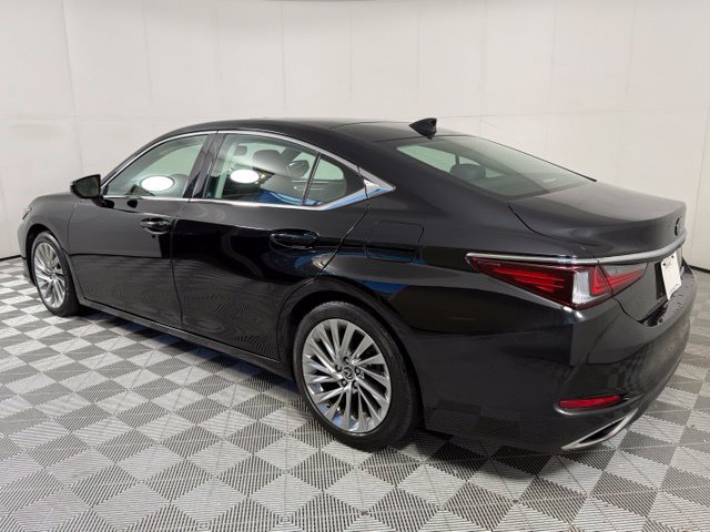 Used 2019 Lexus ES 350 w/ Accessory Package FWD image 4