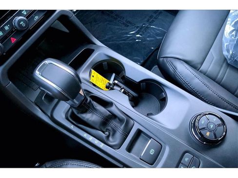 New 2025 Ford Ranger Lariat w/ FX4 Off-Road Package image 9