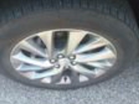 Used 2025 Buick Enclave Preferred FWD image 15