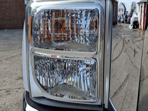 Used 2016 Ford F250 XLT w/ XLT Value Package image 11