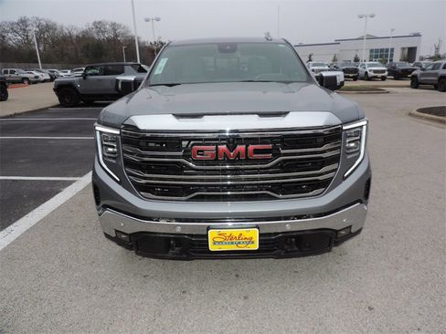 New 2026 GMC Sierra 1500 SLT image 2