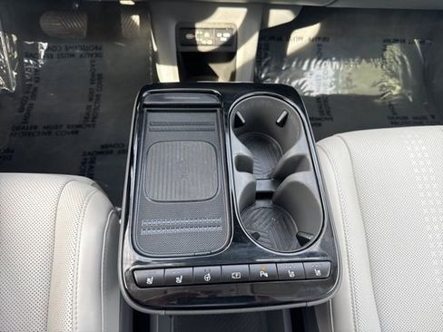 Used 2025 Hyundai Ioniq 5 Limited image 21