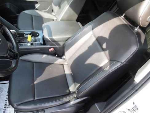 Used 2019 Volkswagen Atlas SEL FWD image 11