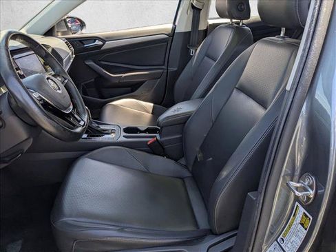 Used 2019 Volkswagen Jetta SE FWD image 13