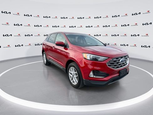 Used 2022 Ford Edge SEL w/ Convenience Package AWD/4WD image 2