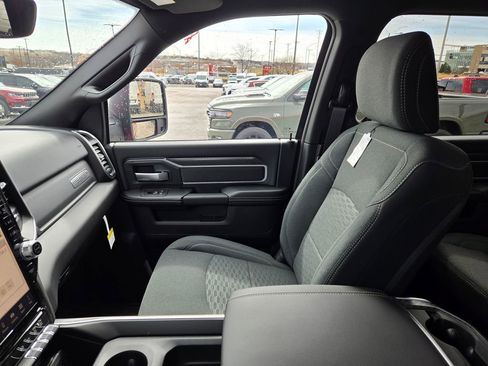 New 2026 RAM 2500 Big Horn AWD/4WD image 24