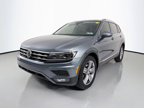 Used 2019 Volkswagen Tiguan S image 3