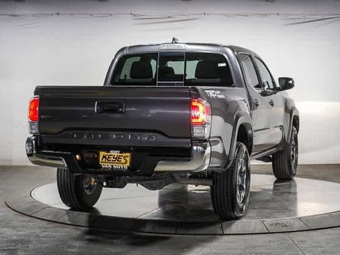 Certified 2023 Toyota Tacoma TRD Off-Road image 4