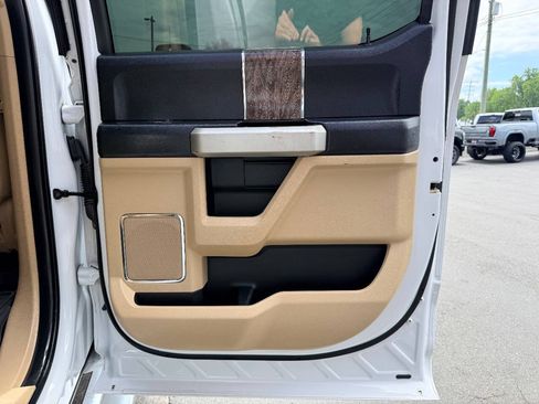 Used 2018 Ford F250 Lariat w/ Lariat Ultimate Package AWD/4WD image 36
