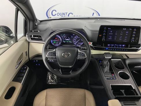 Certified 2021 Toyota Sienna Limited AWD/4WD image 20