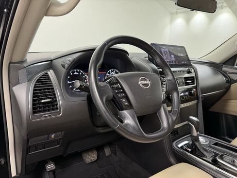 Used 2021 Nissan Armada SV image 12