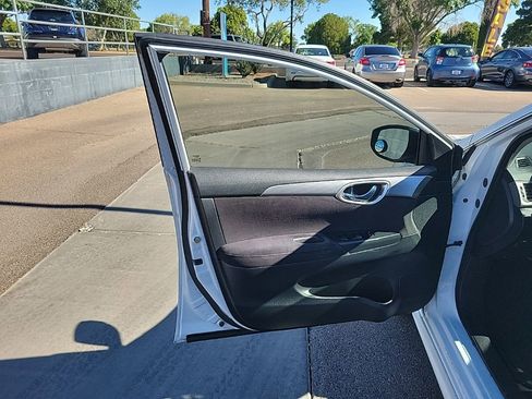 Used 2015 Nissan Sentra SR FWD image 11