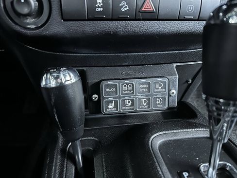 Used 2014 Jeep Wrangler Unlimited Rubicon w/ Max Tow Package AWD/4WD image 39