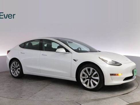 Used 2020 Tesla Model 3 Standard Range RWD image 14