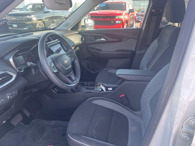 Used 2023 Chevrolet TrailBlazer LT w/ Convenience Package FWD image 8