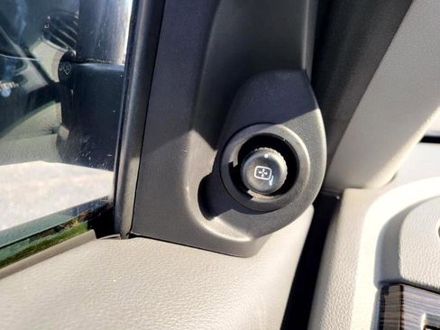 Used 2007 Mercury Montego Premier image 27