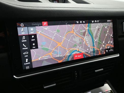 Used 2021 Porsche Cayenne GTS image 20