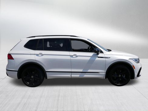 Used 2023 Volkswagen Tiguan SE R-Line AWD/4WD image 8