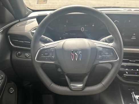 Used 2025 Buick Envista Avenir image 24