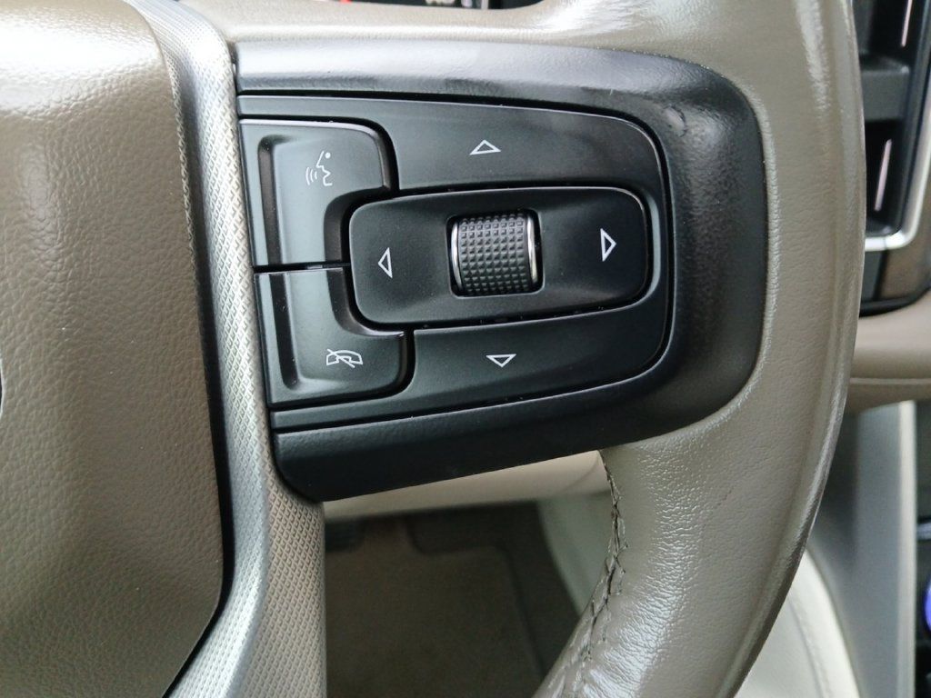 Used 2021 GMC Yukon XL Denali w/ Denali Premium Package AWD/4WD image 25