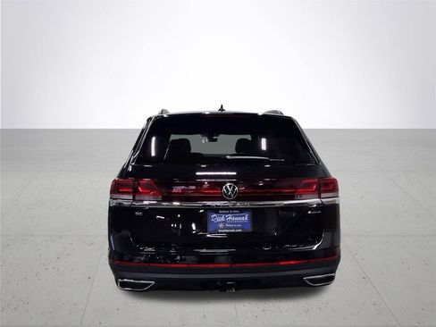 New 2026 Volkswagen Atlas SE image 11