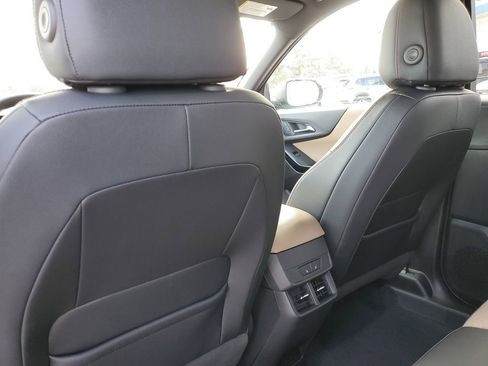 Certified 2025 Chevrolet Equinox ACTIV w/ Safety and Technology Package image 34