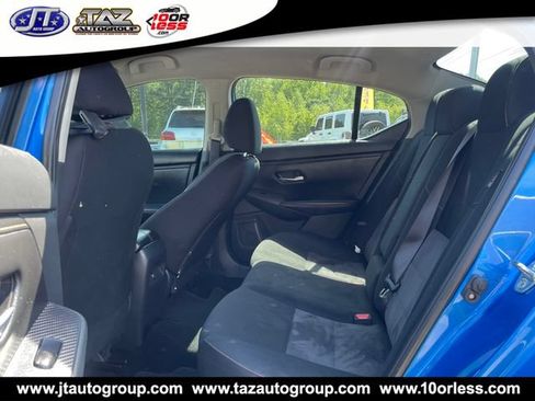 Used 2023 Nissan Sentra SR w/ Electronics Package FWD image 9