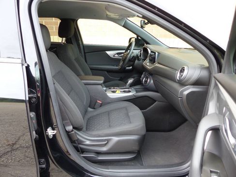 Used 2021 Chevrolet Blazer LT FWD image 38