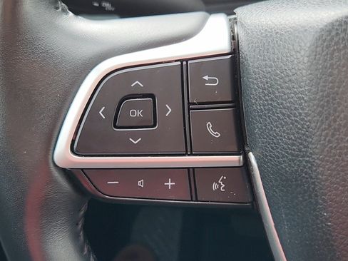 Used 2025 Toyota Grand Highlander AWD image 12