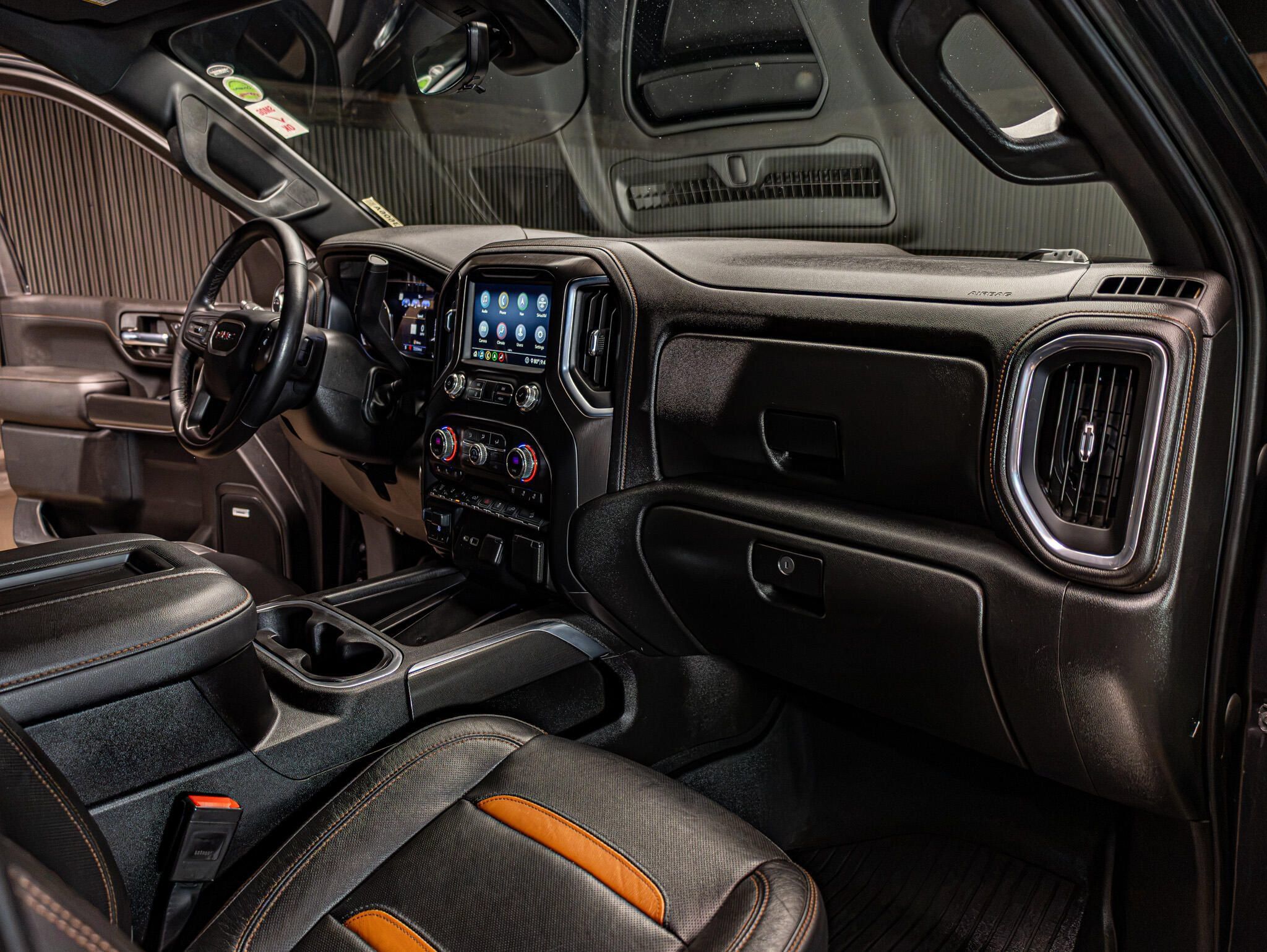 Used 2020 GMC Sierra 3500 AT4 w/ AT4 Premium Package AWD/4WD image 16