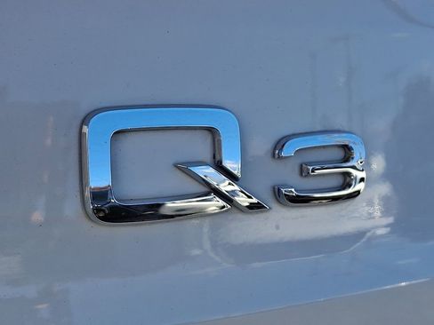 Used 2022 Audi Q3 2.0T Premium Plus w/ Premium Plus Package image 30