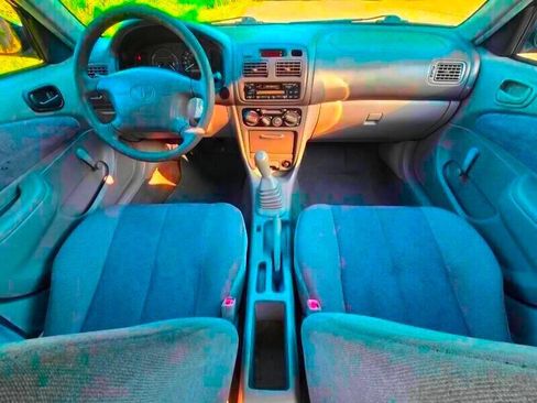 Used 1999 Toyota Corolla LE image 11