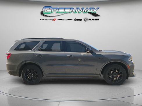 Used 2025 Dodge Durango GT image 4