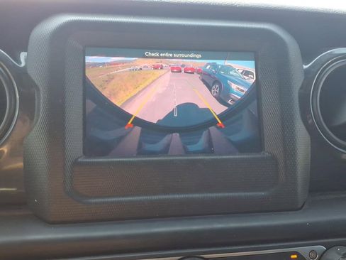 Used 2021 Jeep Wrangler Unlimited Sport image 24