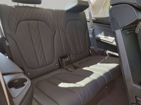 Used 2025 BMW X7 xDrive40i AWD/4WD image 30