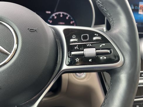 Used 2020 Mercedes-Benz GLC 300 4MATIC image 20