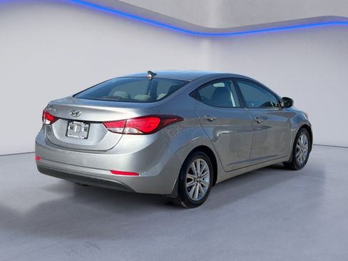 Used 2015 Hyundai Elantra SE w/ Option Group 02 image 3
