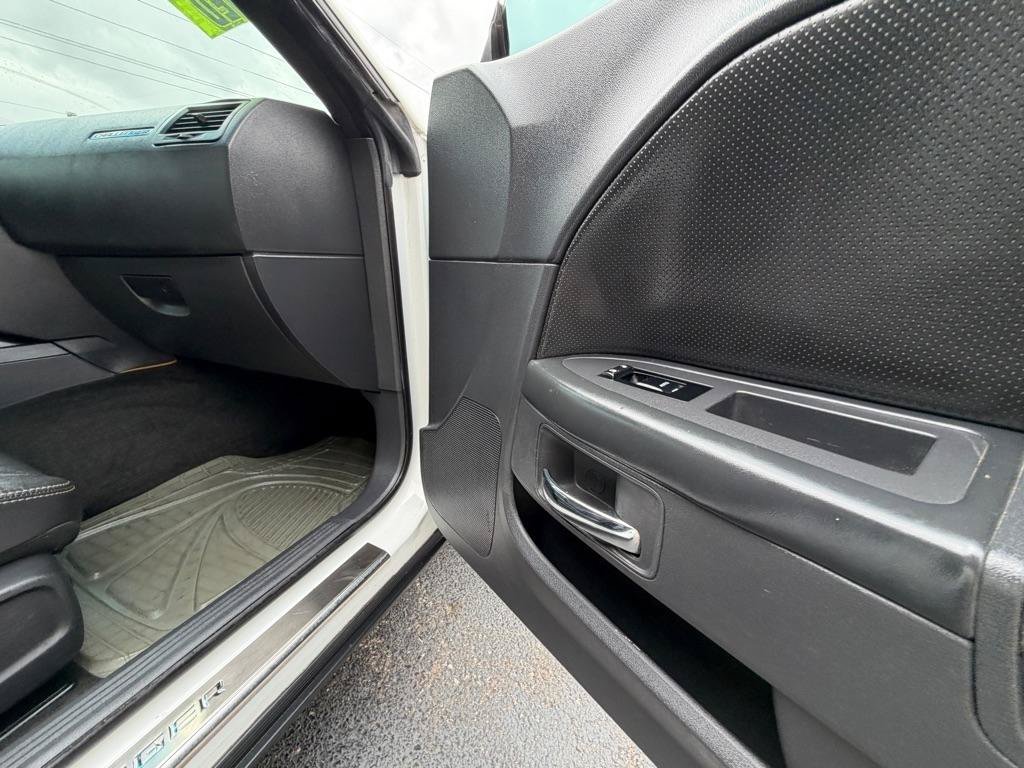 Used 2012 Dodge Challenger SXT Plus RWD image 10