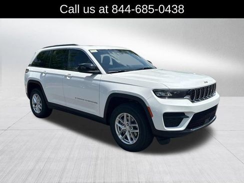 New 2026 Jeep Grand Cherokee Laredo X RWD image 3