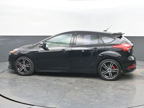 Used 2016 Ford Focus ST w/ Equipment Group 401A image 7