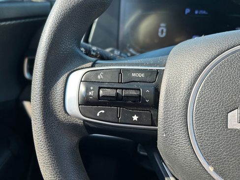 Certified 2024 Kia Sportage LX image 17
