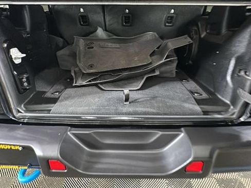 Used 2023 Jeep Wrangler Unlimited Sahara AWD/4WD image 26