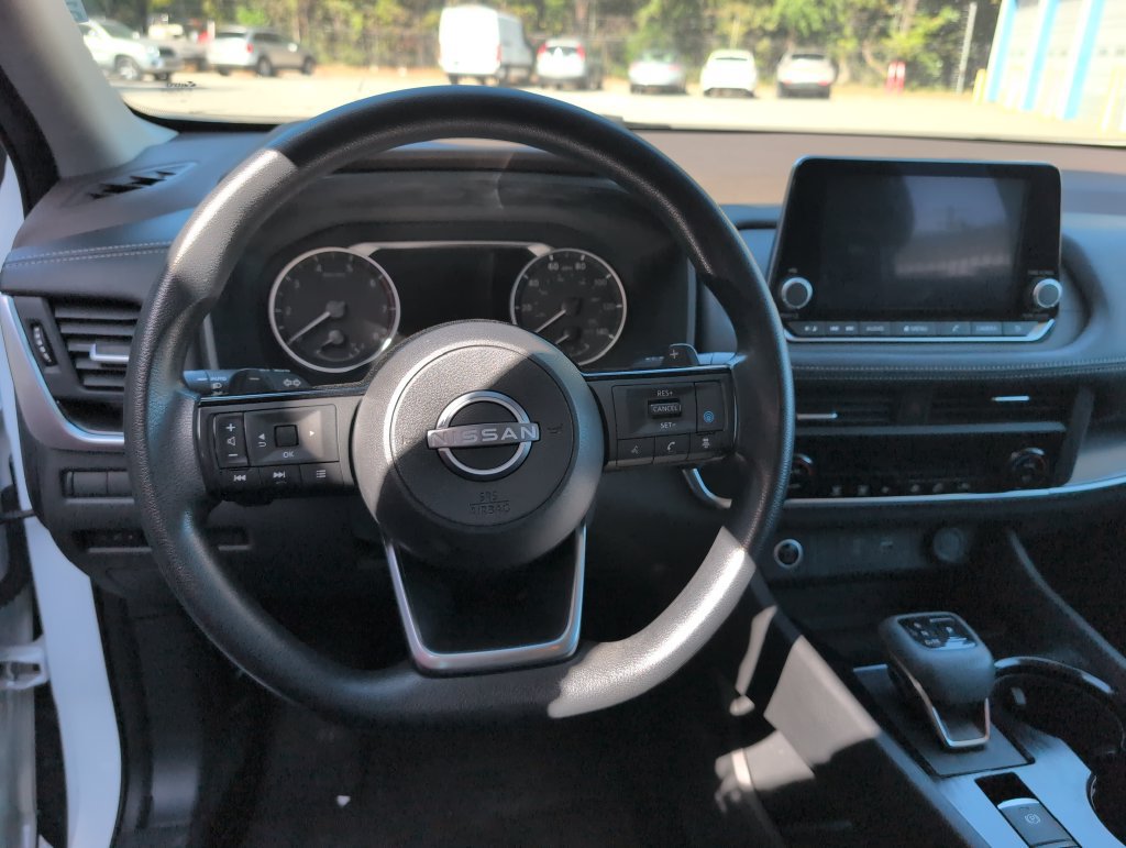 Used 2023 Nissan Rogue SV AWD/4WD image 12