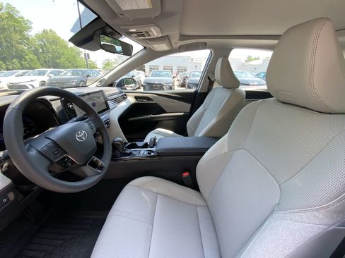 Used 2026 Toyota Camry XLE w/ Premium Package AWD/4WD image 20