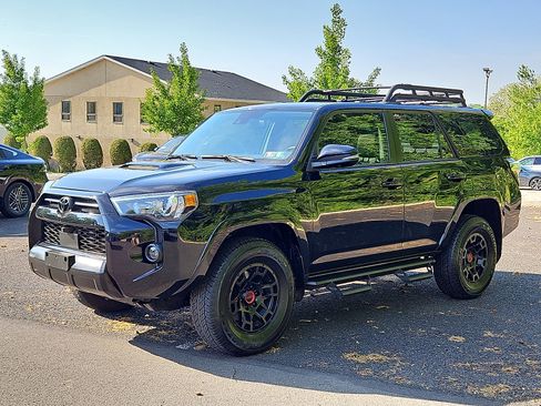 Used 2024 Toyota 4Runner TRD Off-Road Premium w/ TRD Black Wheel Package (TMS) AWD/4WD image 3