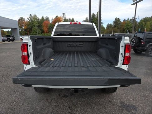 Used 2018 GMC Sierra 1500 SLE image 17