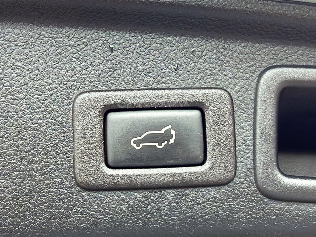 Used 2018 Subaru Forester 2.5i Limited AWD/4WD image 12