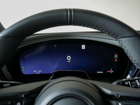 New 2026 Porsche Macan 4 Electric AWD/4WD image 17