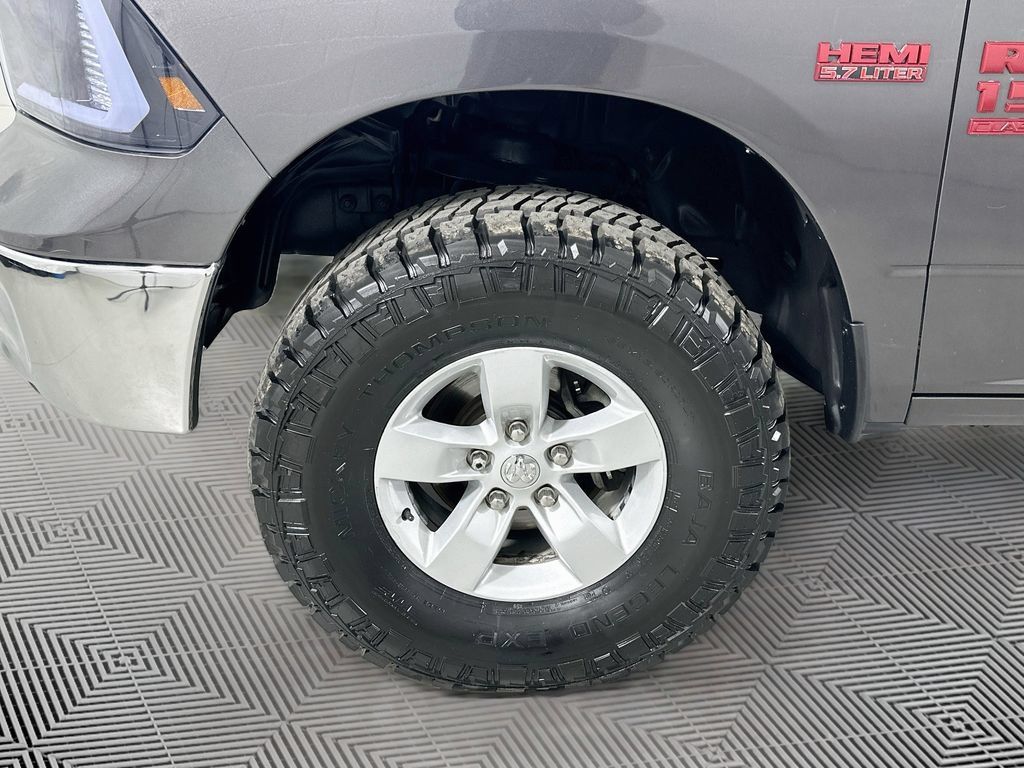 Used 2019 RAM 1500 Classic SLT AWD/4WD image 25