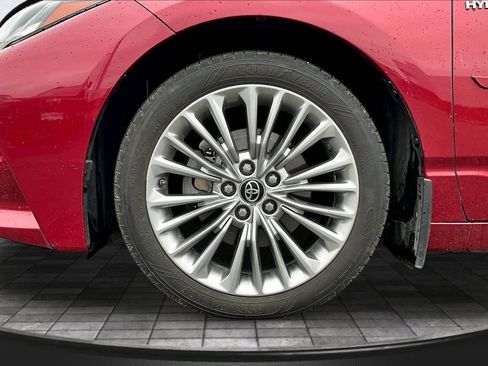 Used 2019 Toyota Avalon Limited w/ Advanced Safety Package FWD image 30